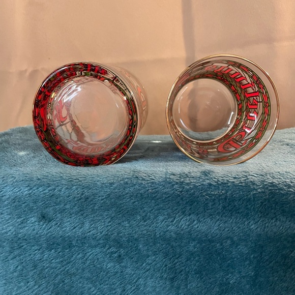 2 VINTAGE Christmas 70s Houze “Seasons Greetings” Stained Glass Gold Rim Accent - Picture 3 of 8